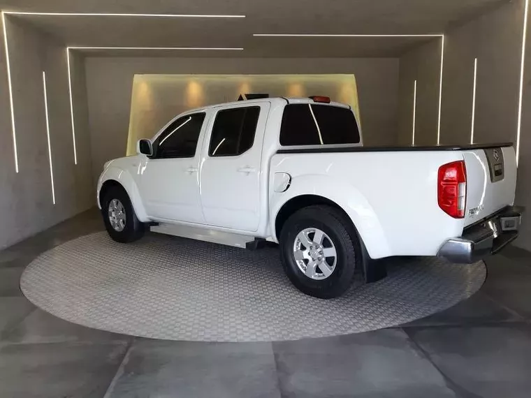 Nissan Frontier Branco 8