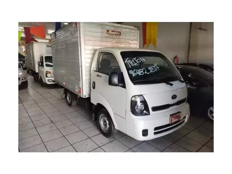 KIA Bongo Branco 3