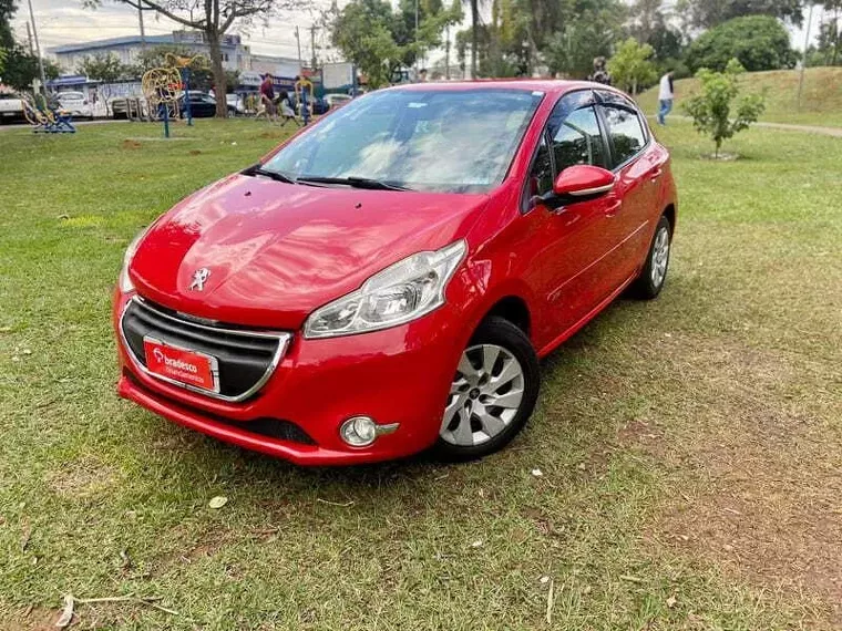 Peugeot 208 Vermelho 5