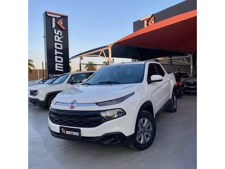 Fiat Toro Branco 3