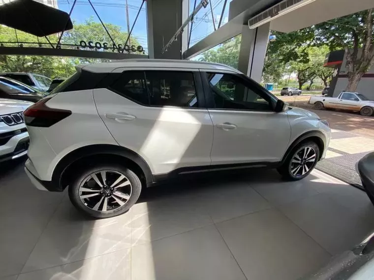 Nissan Kicks Branco 3