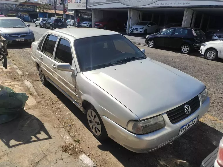 Volkswagen Santana Prata 2