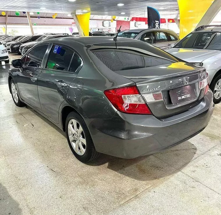 Honda Civic Cinza 4