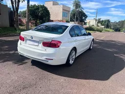 BMW 320i