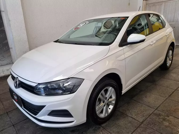 Volkswagen Polo Hatch Branco 7