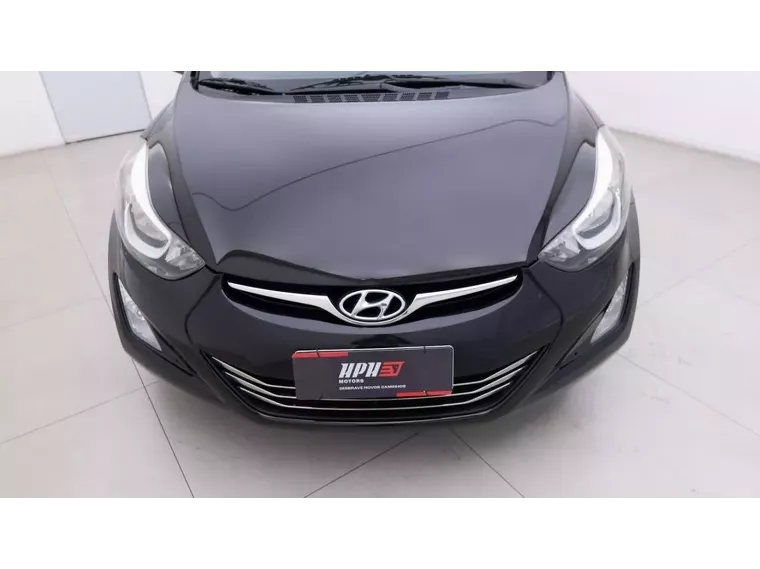 Hyundai Elantra Preto 1