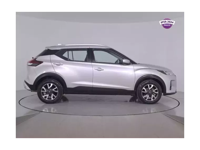 Nissan Kicks Prata 9