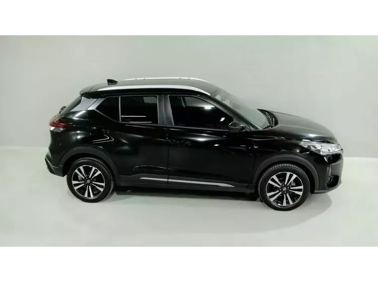 Nissan Kicks Preto 24