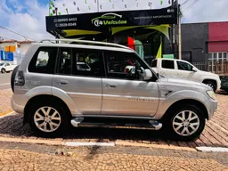 Mitsubishi Pajero TR4