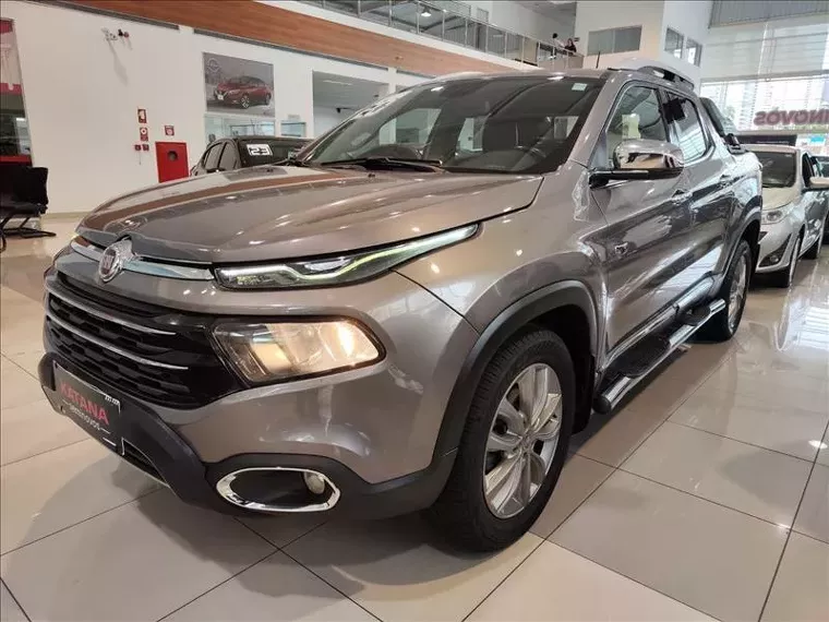 Fiat Toro Cinza 6