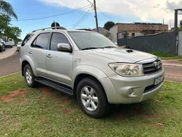 Toyota Hilux SW4