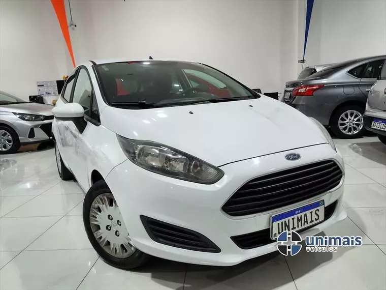 Ford Fiesta Branco 12