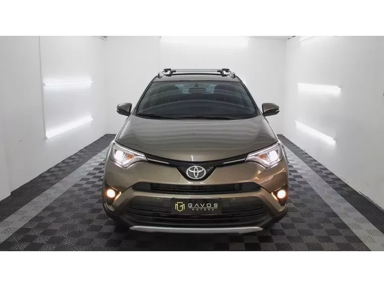 Toyota RAV4 Marrom 8