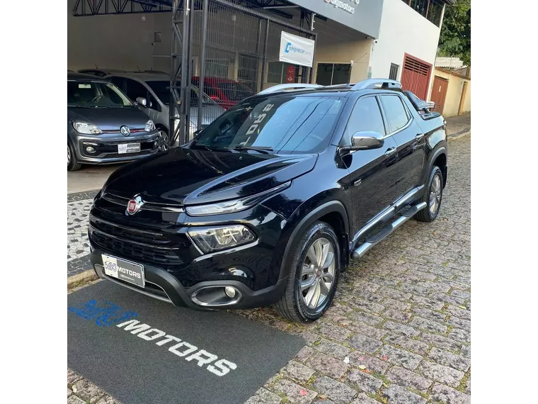 Fiat Toro Preto 1