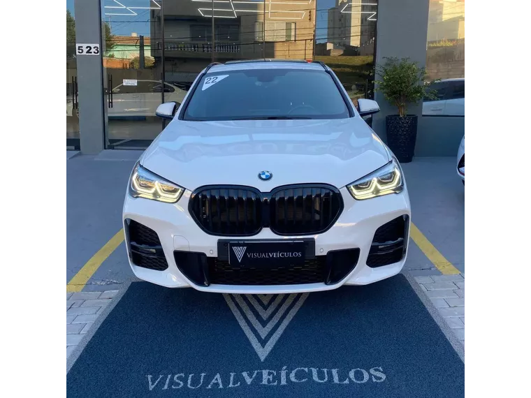 BMW X1 Branco 7