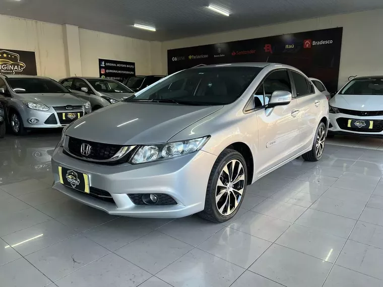 Honda Civic Prata 1