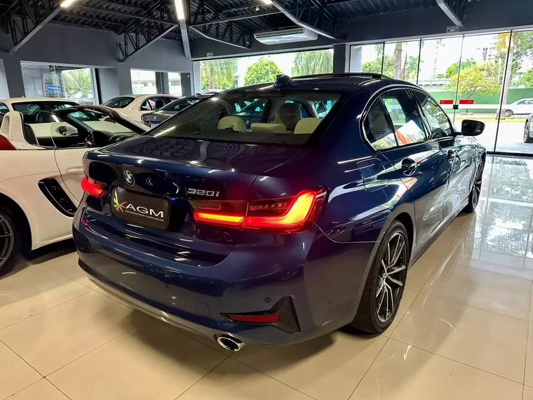 BMW 320i Azul 5