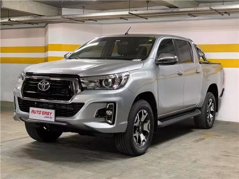 Toyota Hilux Prata 6