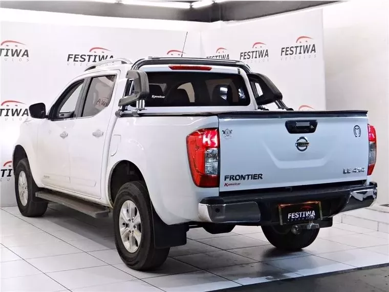 Nissan Frontier Branco 7