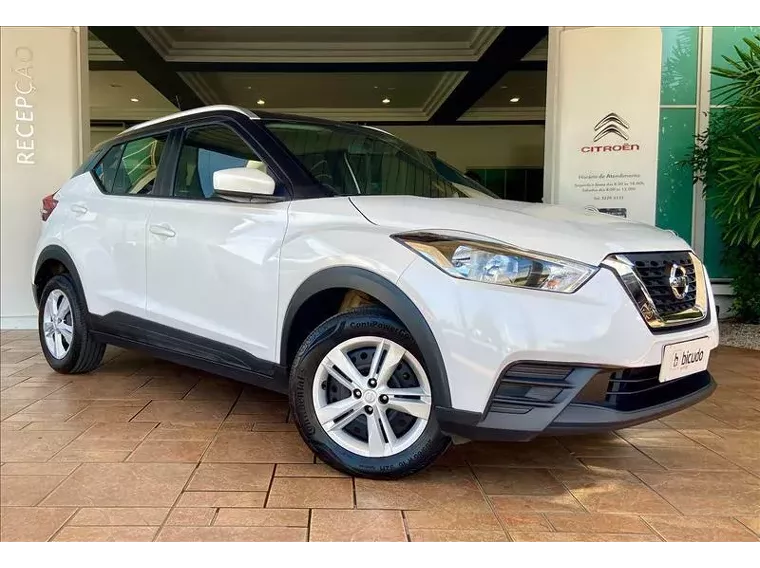 Nissan Kicks Branco 8