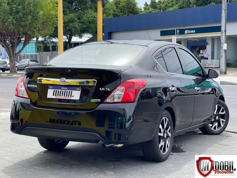 Nissan Versa Preto 3