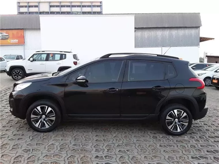 Peugeot 2008 Preto 5