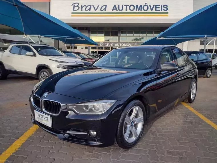 BMW 320i Preto 9