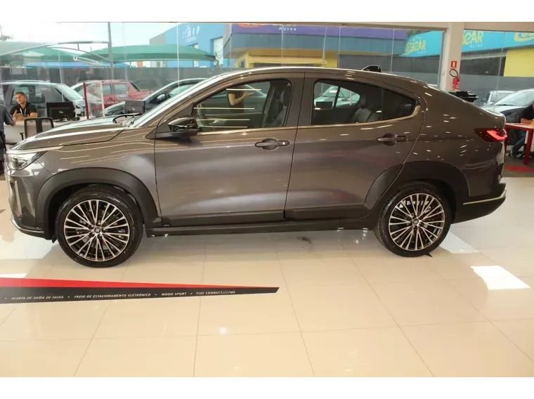 Fiat Fastback Cinza 7