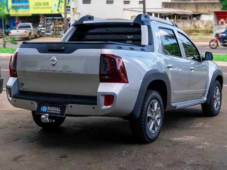 Renault Duster Oroch Prata 7