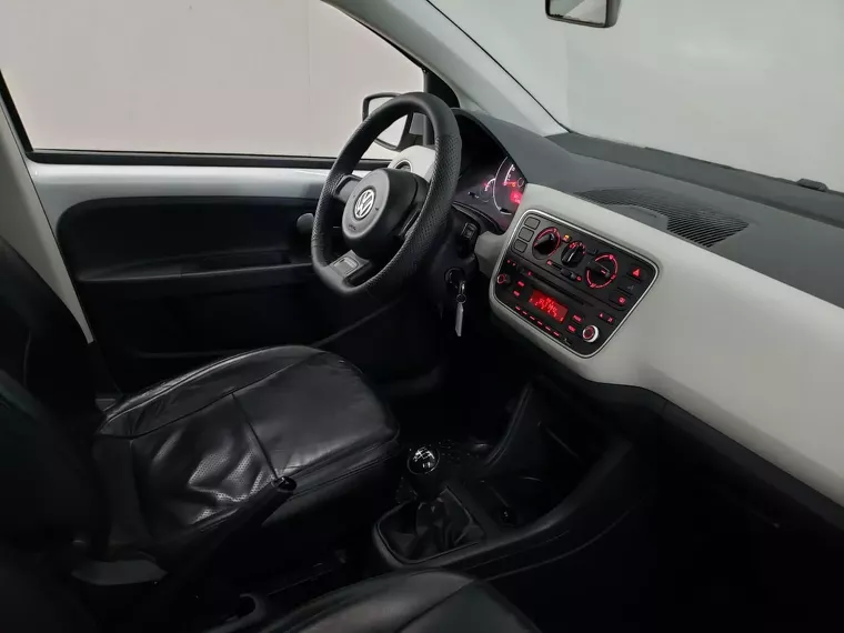 Volkswagen UP Prata 7