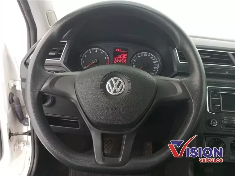 Volkswagen Voyage Branco 1