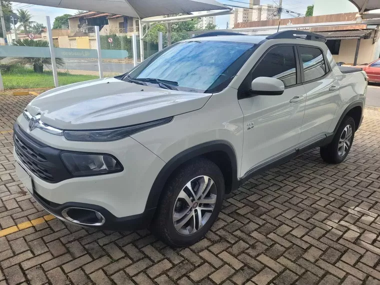 Fiat Toro Branco 1