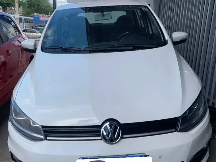 Volkswagen Fox Branco 1