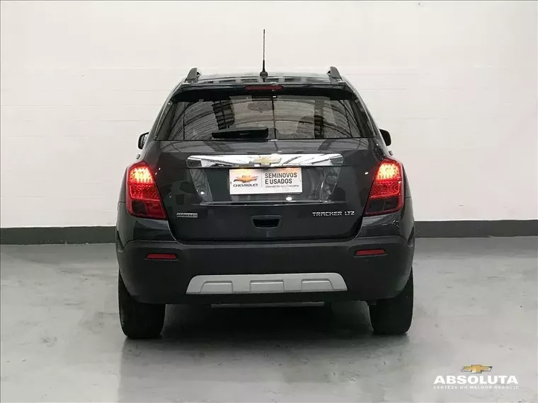 Chevrolet Tracker Cinza 4