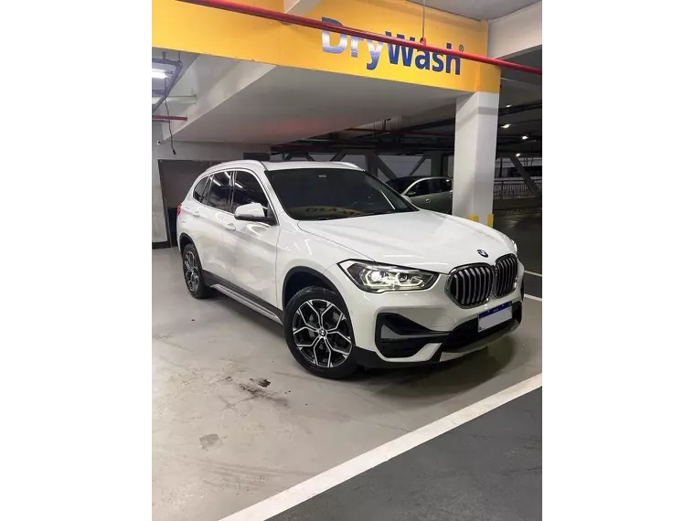 BMW X1 Branco 32