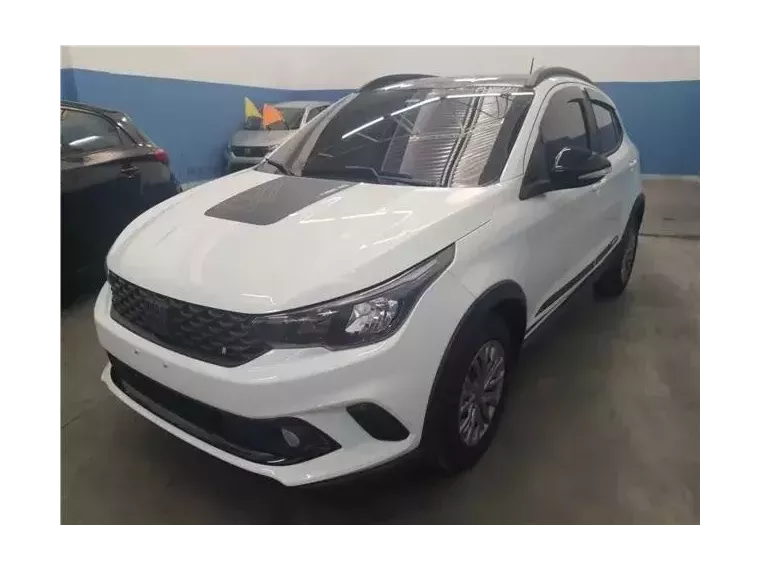 Fiat Argo Branco 4