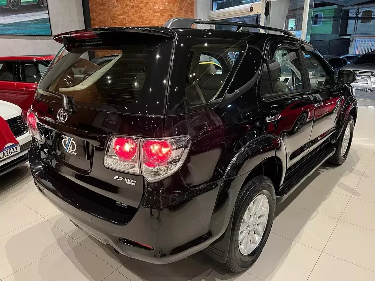 Toyota Hilux SW4 Preto 3