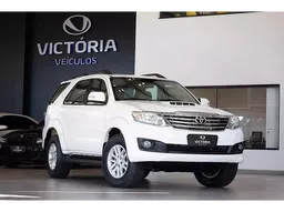 Toyota Hilux SW4
