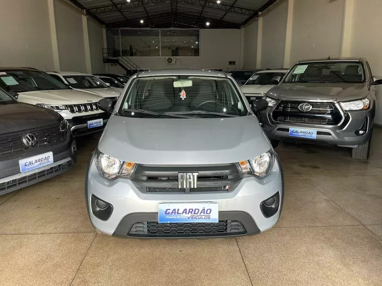 Fiat Mobi Prata 4