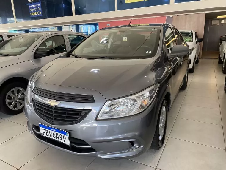 Chevrolet Prisma Cinza 1