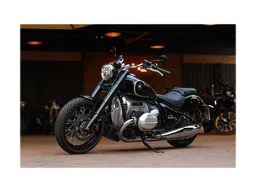 BMW R 18