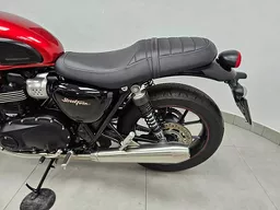 Triumph Street Twin