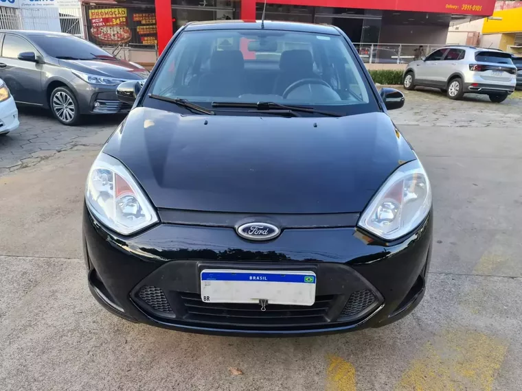 Ford Fiesta Preto 5