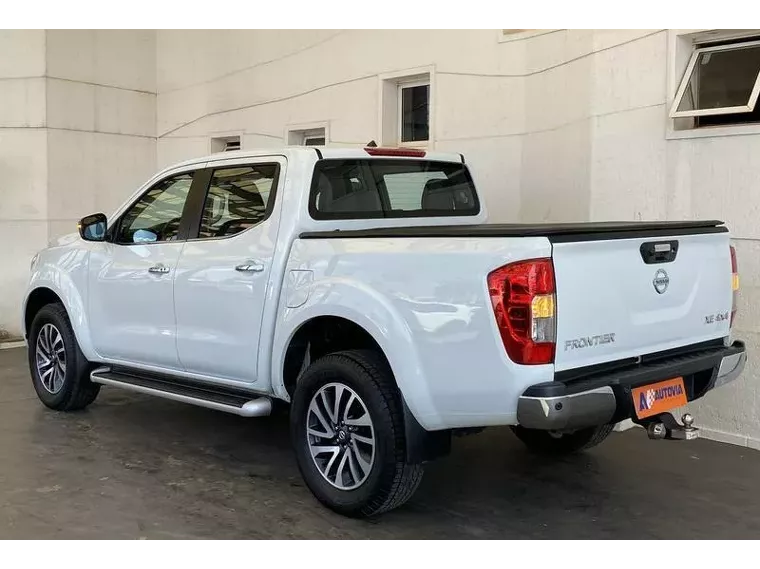 Nissan Frontier Branco 8