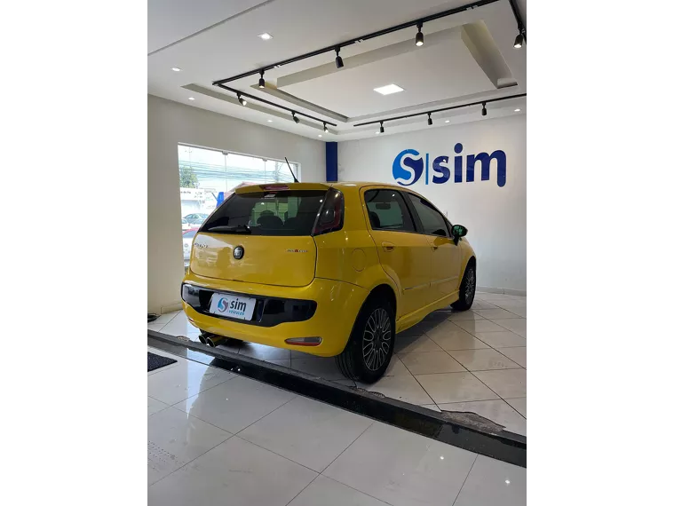 Fiat Punto Amarelo 2