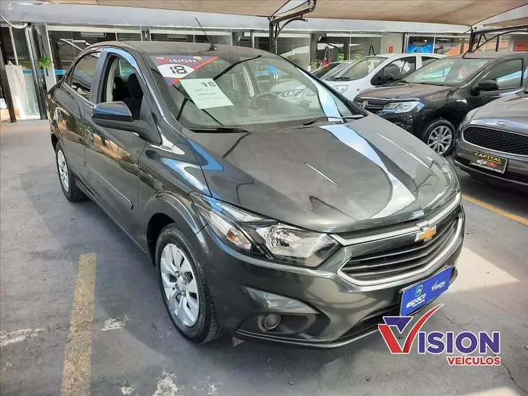 Chevrolet Prisma Cinza 1