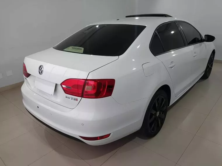 Volkswagen Jetta Branco 17