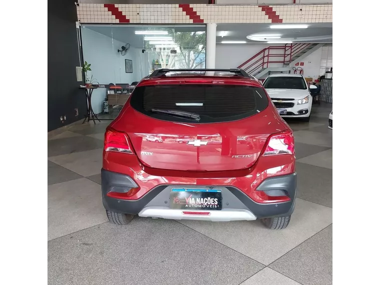 Chevrolet Onix Vermelho 6