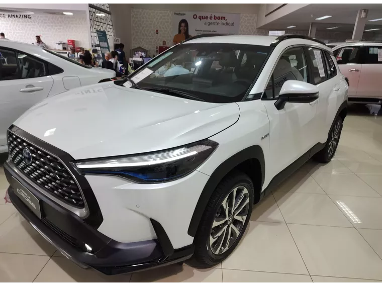 Toyota Corolla Cross Branco 1