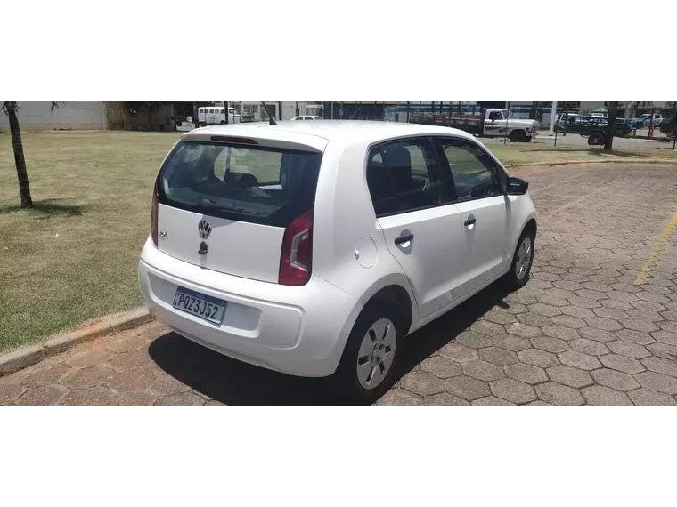 Volkswagen UP Branco 3